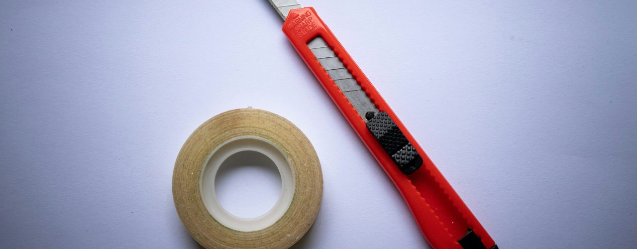Dubbelzijdige tape verwijderen zonder schade of gedoe